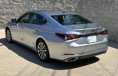2023 Lexus ES 350 Base