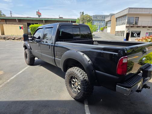Black 2013 Ford F-350 Platinum