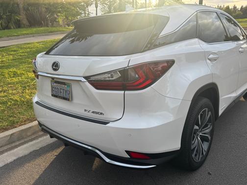 White 2021 Lexus RX 450h Base