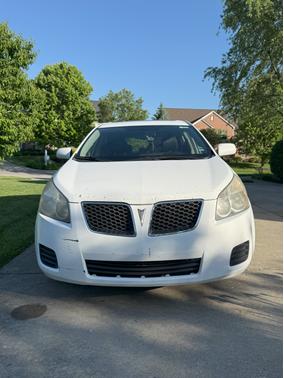 2010 Pontiac Vibe Base