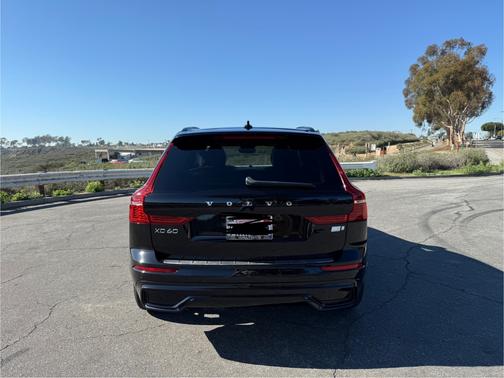 2022 Volvo XC60 Recharge Plug-In Hybrid T8 R-Design