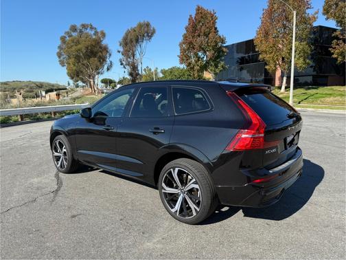 2022 Volvo XC60 Recharge Plug-In Hybrid T8 R-Design
