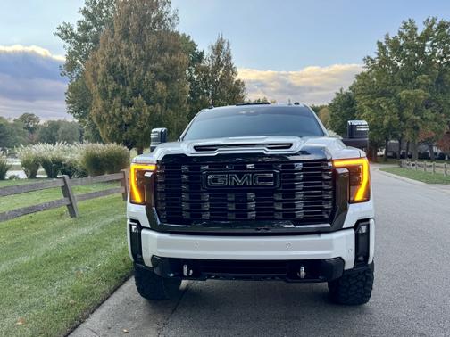 2024 GMC Sierra 2500 Denali Ultimate