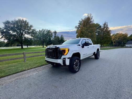 2024 GMC Sierra 2500 Denali Ultimate