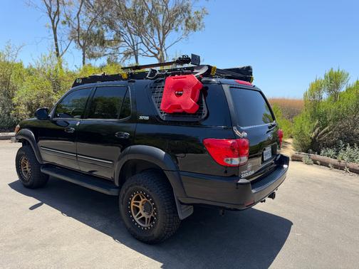 Black 2005 Toyota Sequoia SR5
