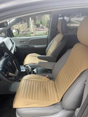 Gray 2017 Toyota Sienna XLE Premium