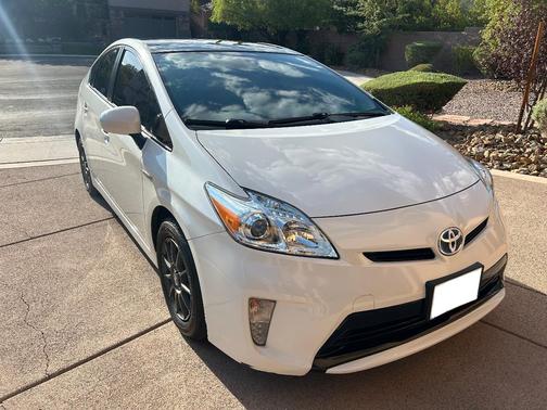 White 2014 Toyota Prius Four