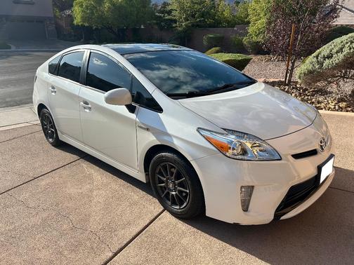 White 2014 Toyota Prius Four