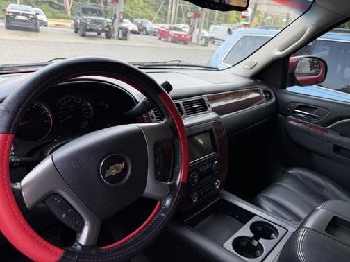 Red 2014 Chevrolet Tahoe LT