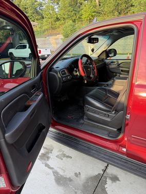 Red 2014 Chevrolet Tahoe LT