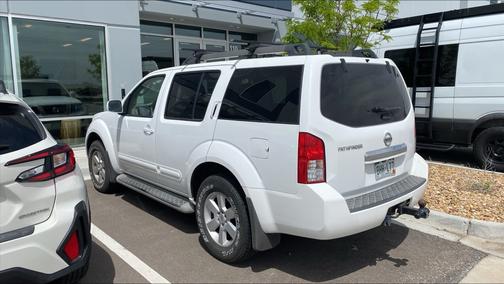 2012 Nissan Pathfinder SV