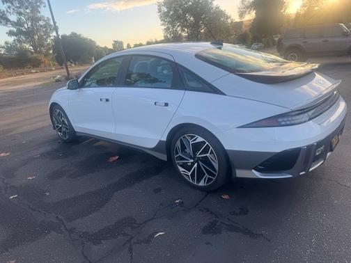 2024 Hyundai IONIQ 6 SEL