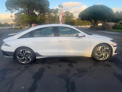 2024 Hyundai IONIQ 6 SEL