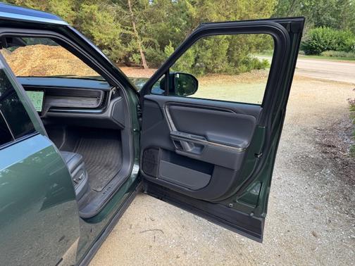 2022 Rivian R1S Launch Edition