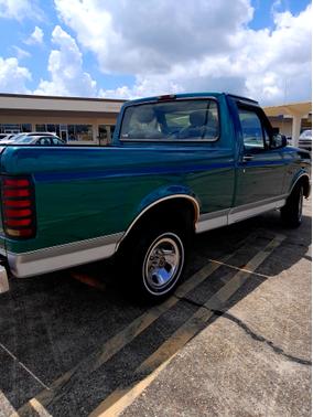 Green 1996 Ford F-150 XL
