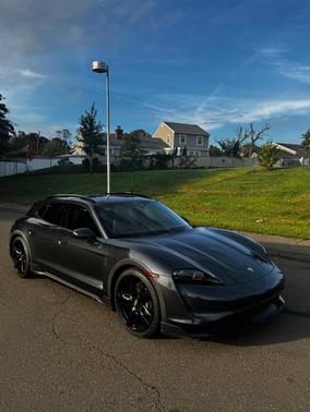 Gray 2022 Porsche Taycan Taycan 4 Cross Turismo