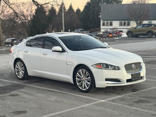 2015 Jaguar XF 2.0T Premium