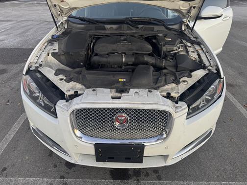 2015 Jaguar XF 2.0T Premium