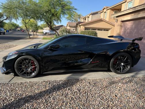 Black 2024 Chevrolet Corvette Z06 w/2LZ