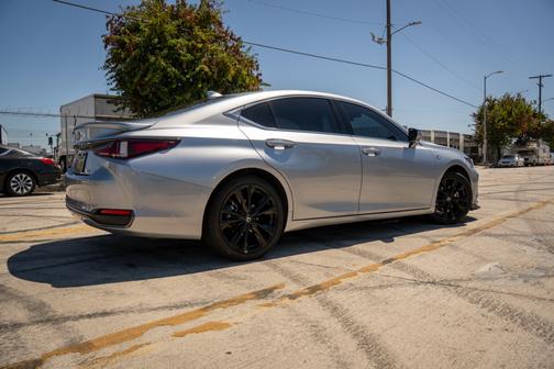 Silver 2024 Lexus ES 300h F SPORT Handling