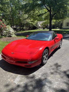 2001 Chevrolet Corvette Base