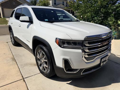 White 2020 GMC Acadia SLT