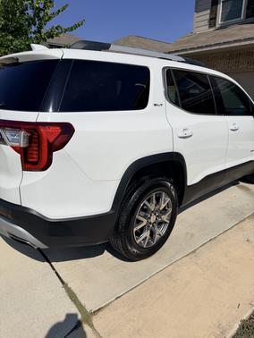 White 2020 GMC Acadia SLT
