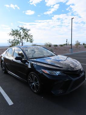 2020 Toyota Camry SE Nightshade