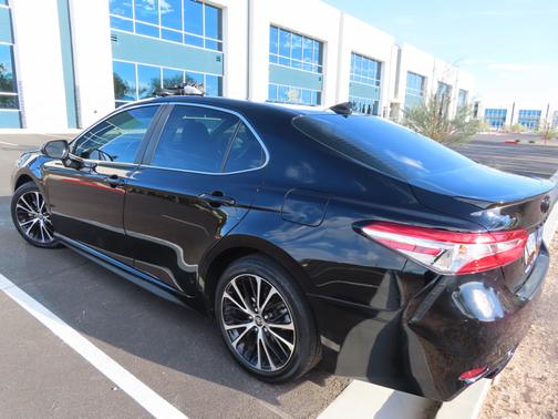 2020 Toyota Camry SE Nightshade