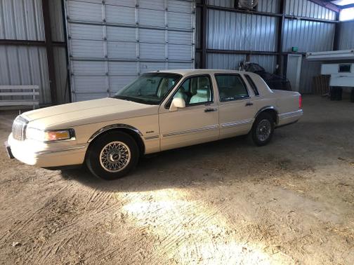 1997 Lincoln Town Car Executive