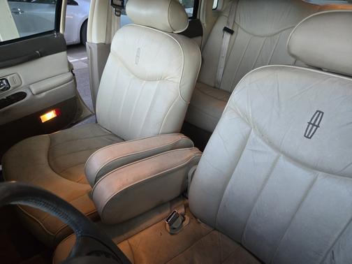 1997 Lincoln Town Car Executive