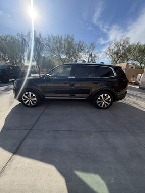 Black 2022 Kia Telluride EX