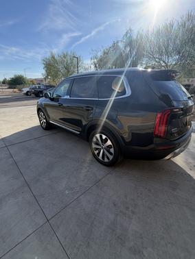 Black 2022 Kia Telluride EX