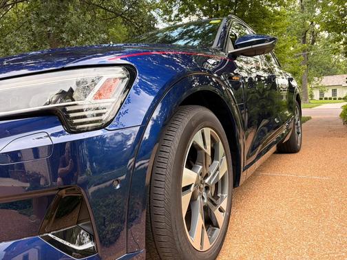 Blue 2022 Audi e-tron Premium