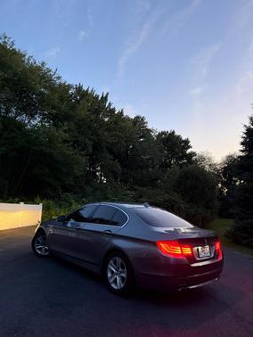 Gray 2011 BMW 528 i