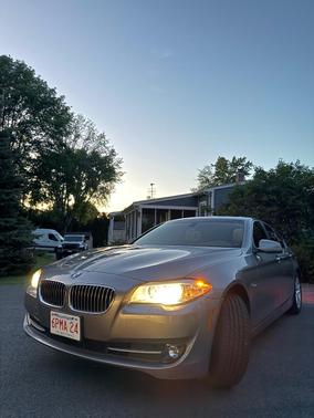 Gray 2011 BMW 528 i