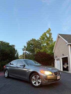 Gray 2011 BMW 528 i