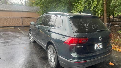 Green 2018 Volkswagen Tiguan 2.0T SEL Premium