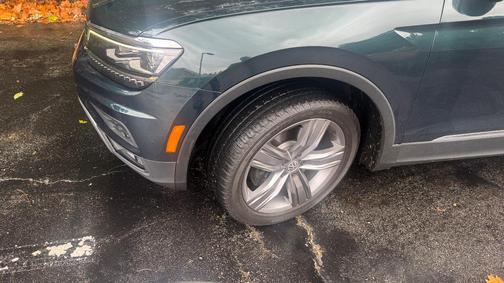 Green 2018 Volkswagen Tiguan 2.0T SEL Premium