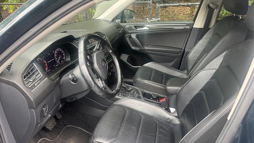 Green 2018 Volkswagen Tiguan 2.0T SEL Premium