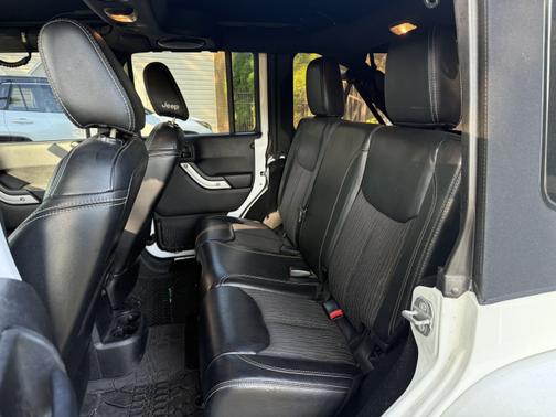 2014 Jeep Wrangler Unlimited Freedom Edition