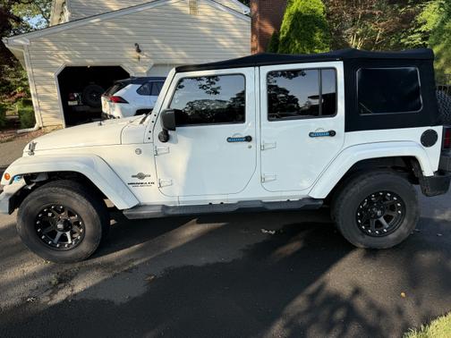 2014 Jeep Wrangler Unlimited Freedom Edition