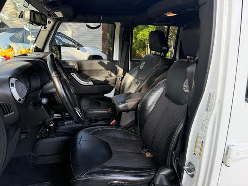 2014 Jeep Wrangler Unlimited Freedom Edition