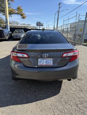 2014 Toyota Camry SE