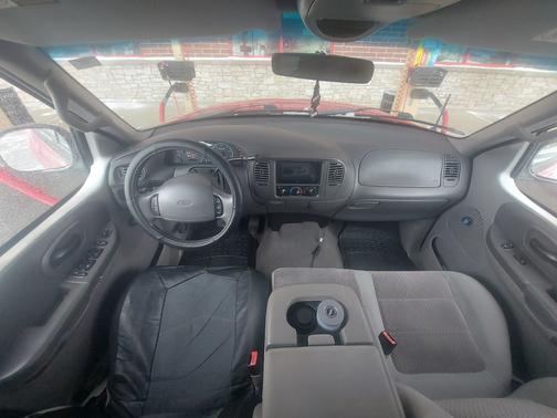 2002 Ford F-150 XLT SuperCrew