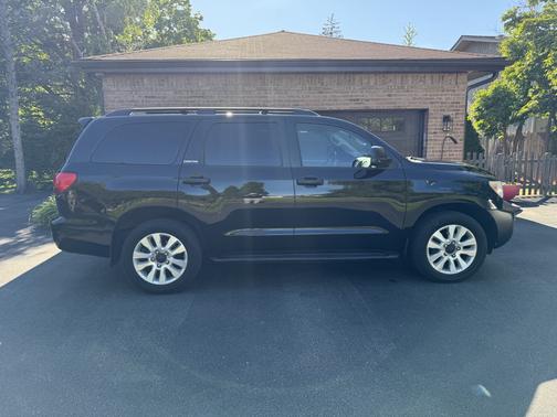 2010 Toyota Sequoia Limited