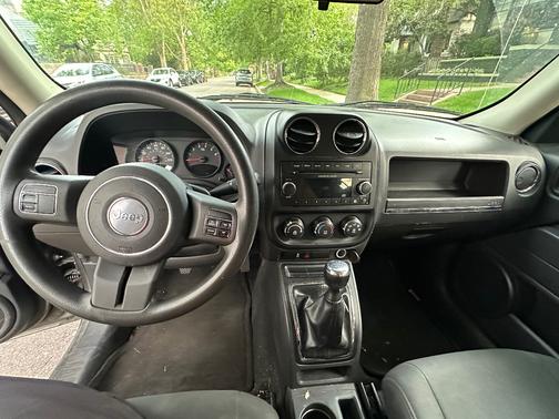Green 2012 Jeep Patriot Sport