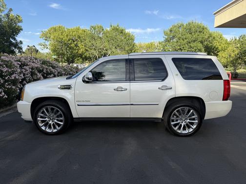 2011 Cadillac Escalade Hybrid Base