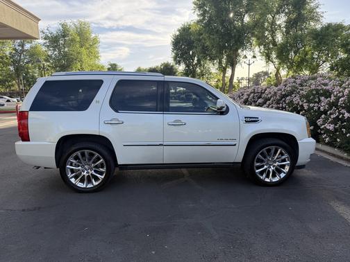 2011 Cadillac Escalade Hybrid Base