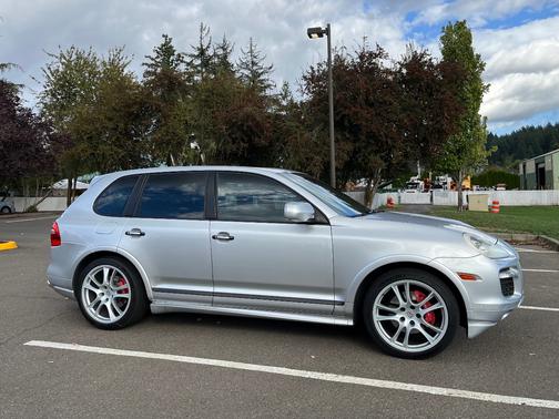 2009 Porsche Cayenne Cayenne GTS